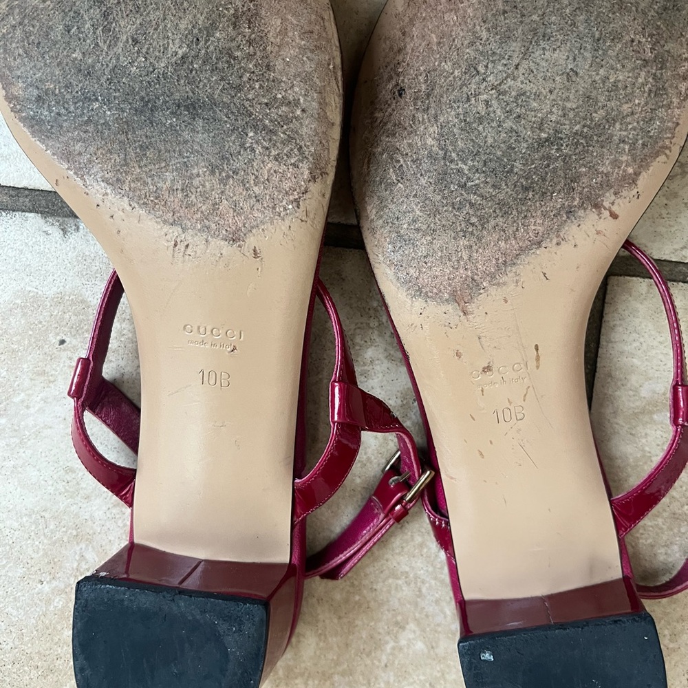 Gucci Burgundy Sandals with Horse bit Gold Links - Picture 5 of 5